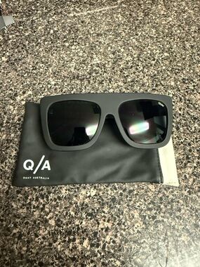 QUAY Australia Cafe Racer Sunglasses